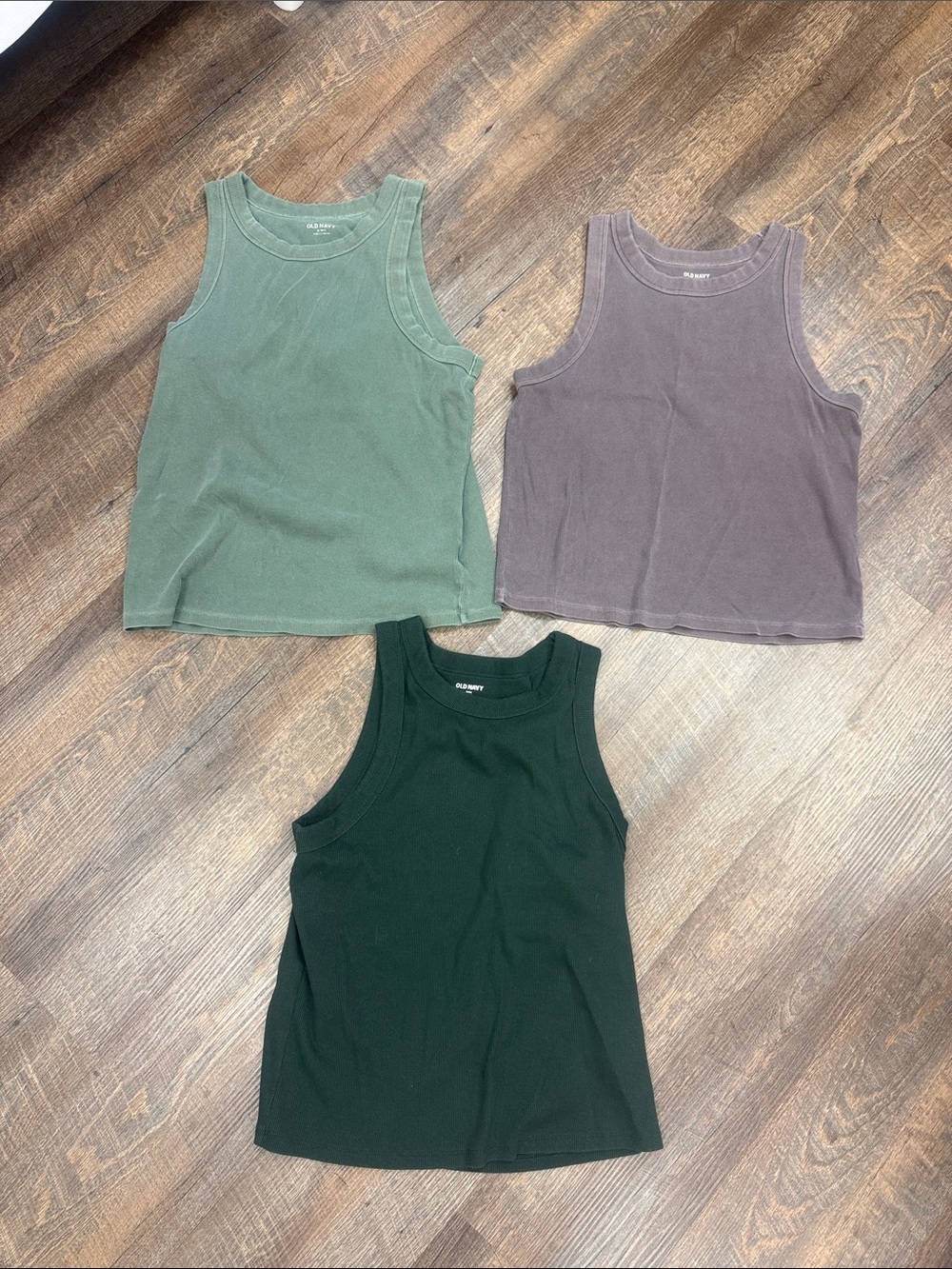 Old Navy women’s ribbed tank lot